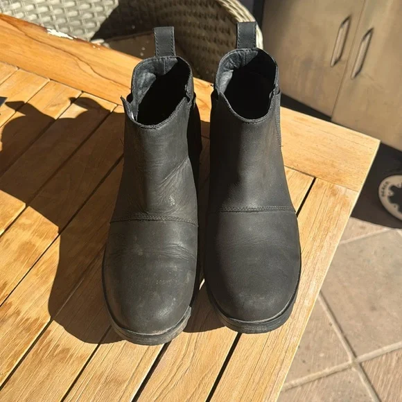 Womens Sorel size 10.5 short, black waterproof boots - Picture 1 of 6